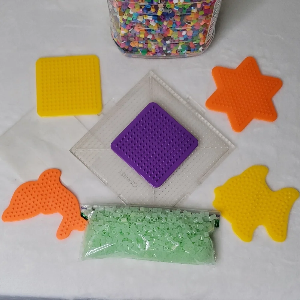 11,000 Perler Bead Container 6 Pegboards Glow In The Dark Perler Beads Set